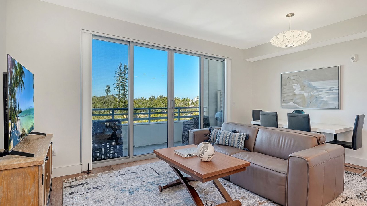 Photo of Livingroom in Central Sarasota