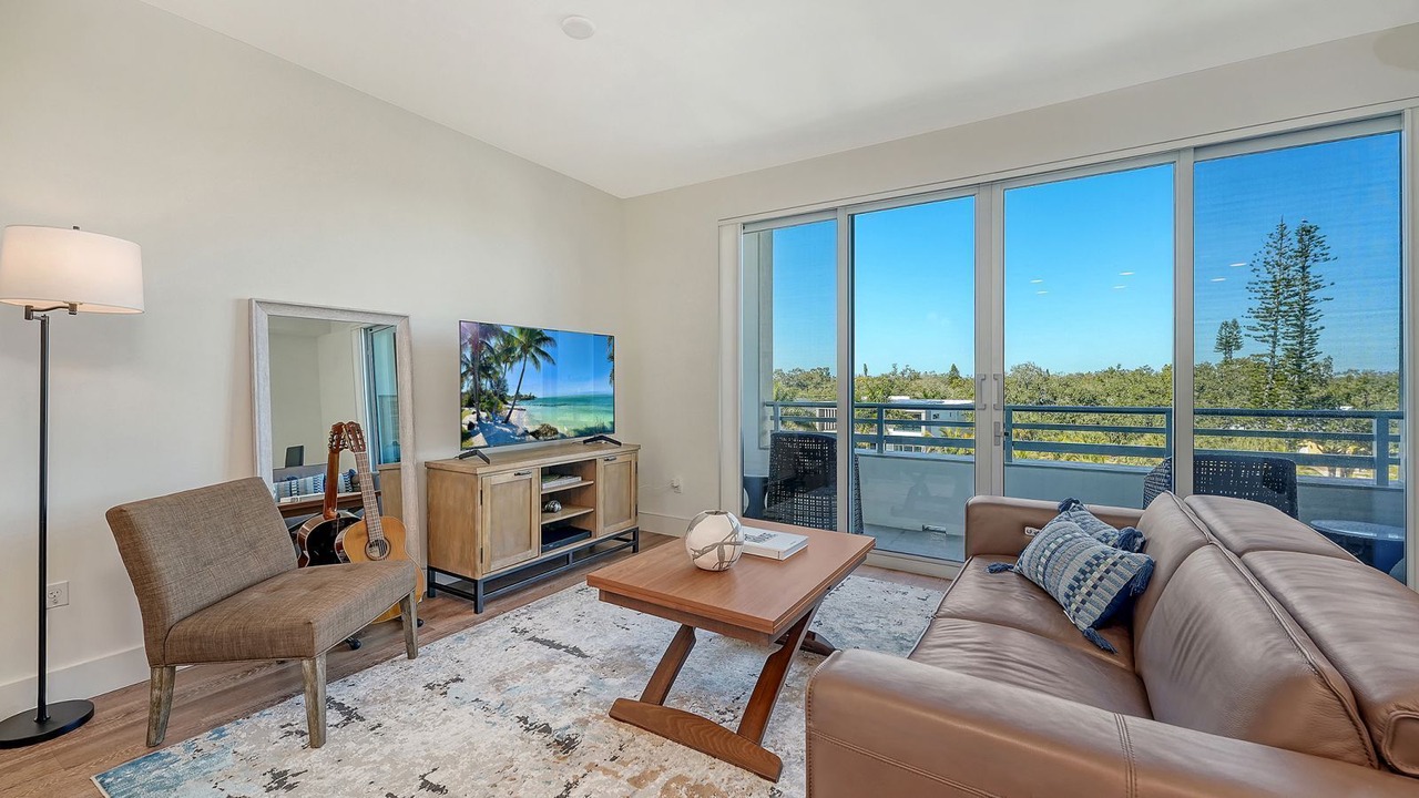 Photo of Livingroom in Central Sarasota