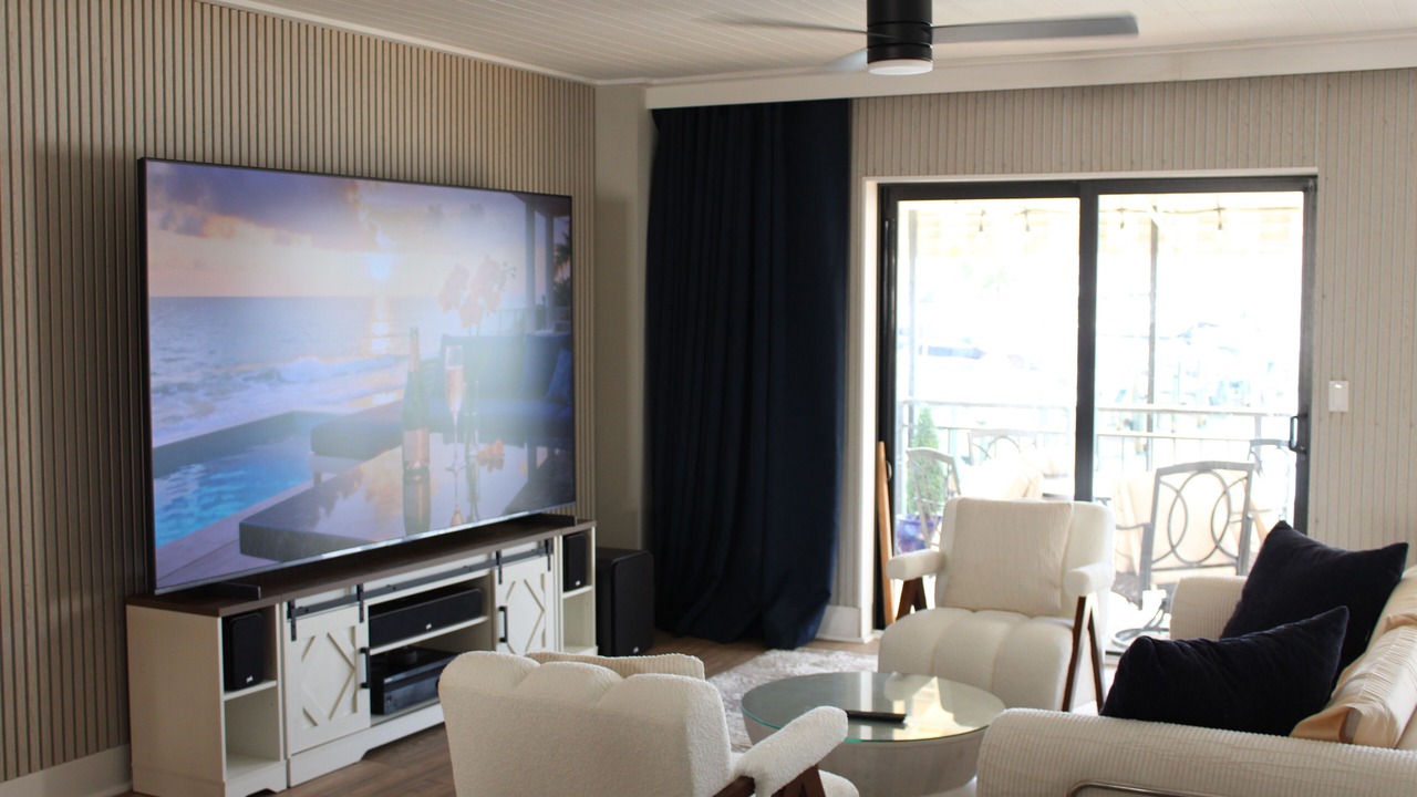 Photo of Livingroom in Island Estate