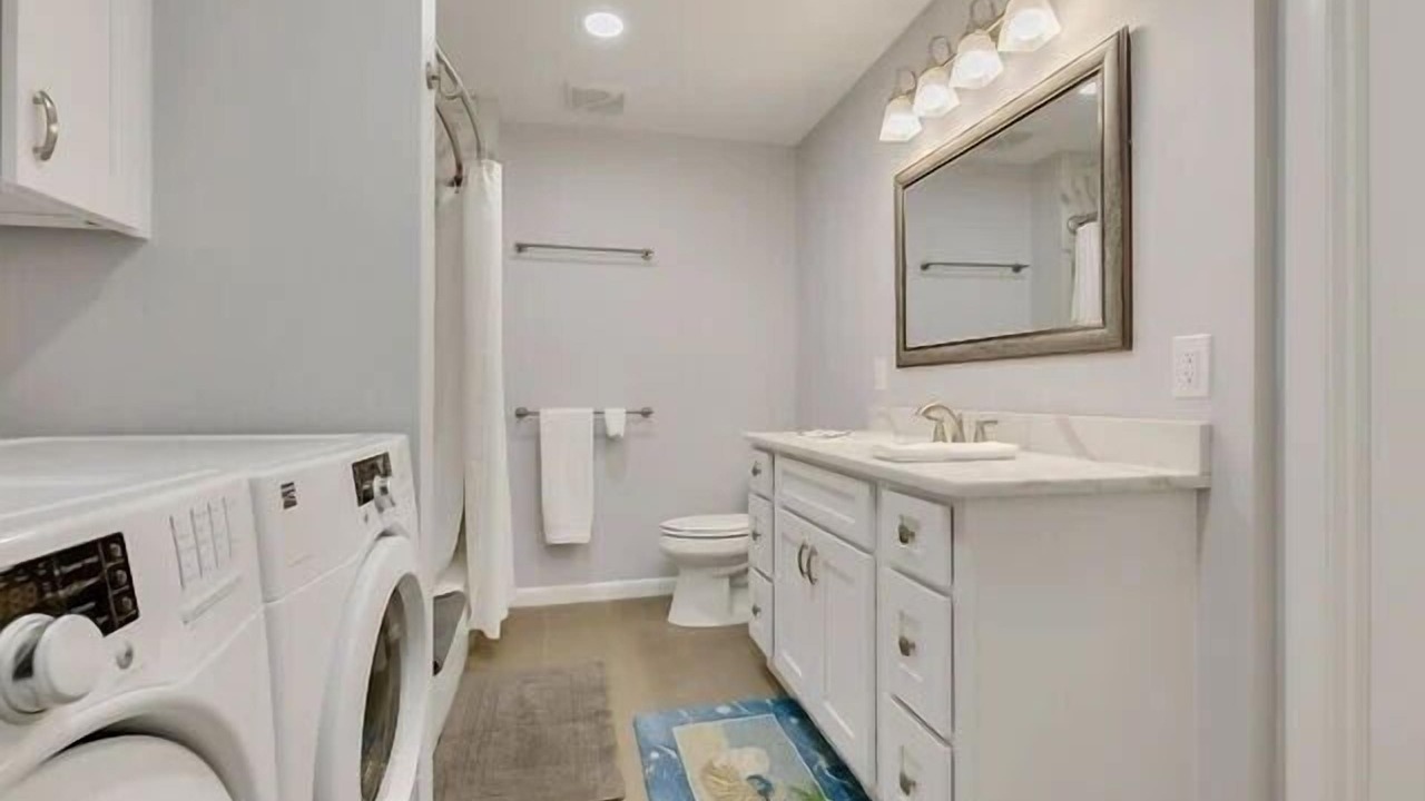 Photo of Bathroom in Sawgrass
