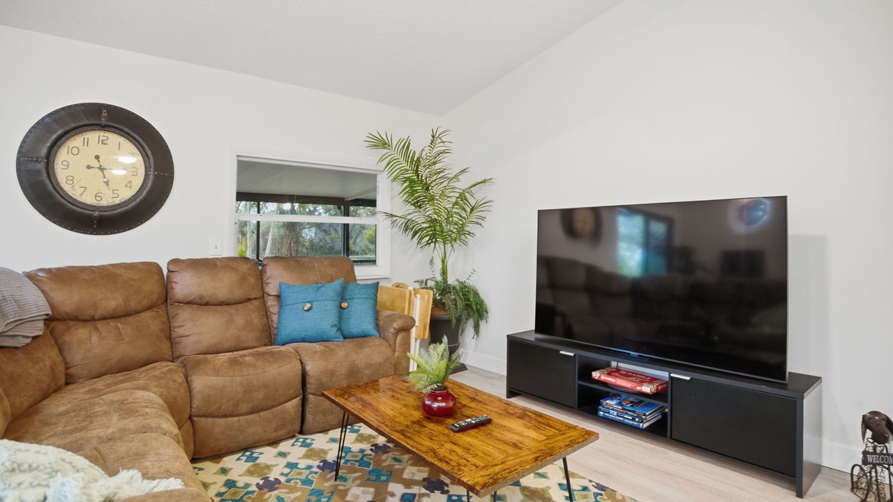Photo of Livingroom in Riverwalk