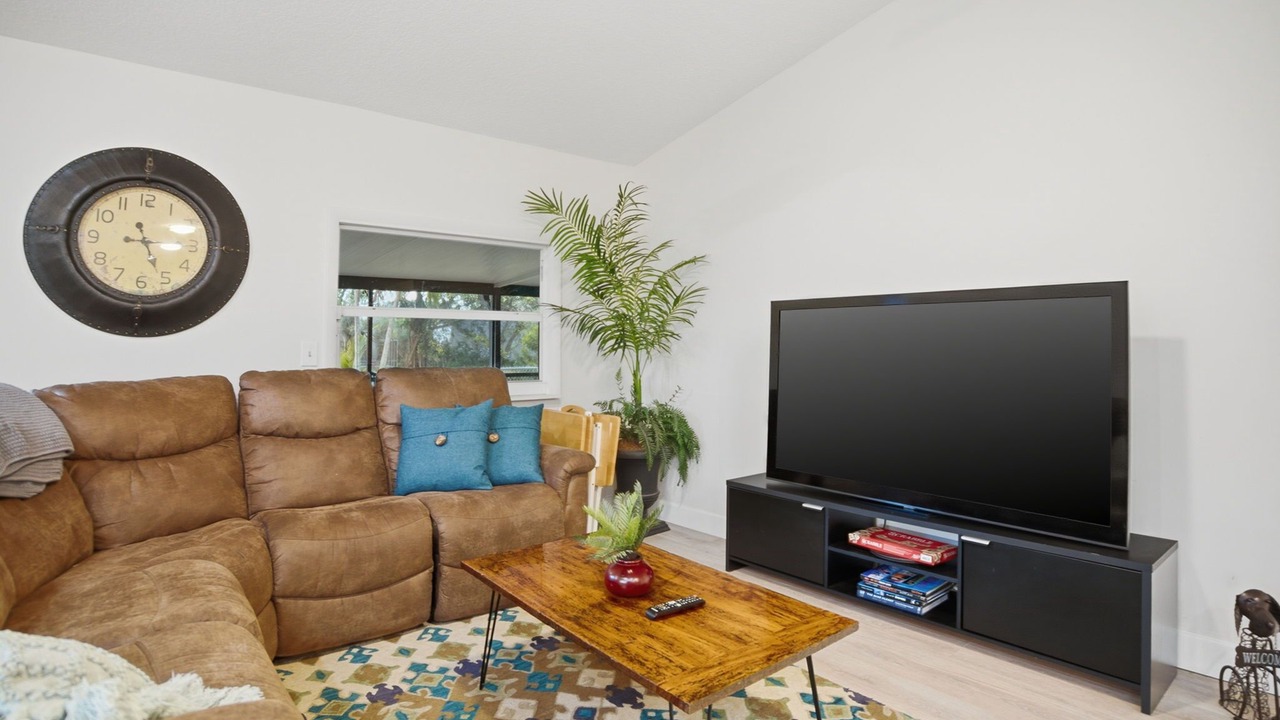 Photo of Livingroom in Riverwalk