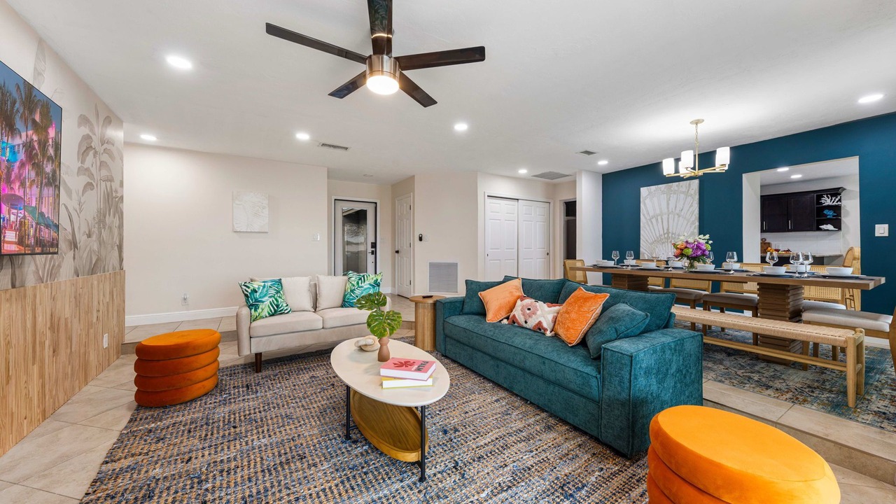 Photo of Livingroom in Palm Beach - West Palm Beach