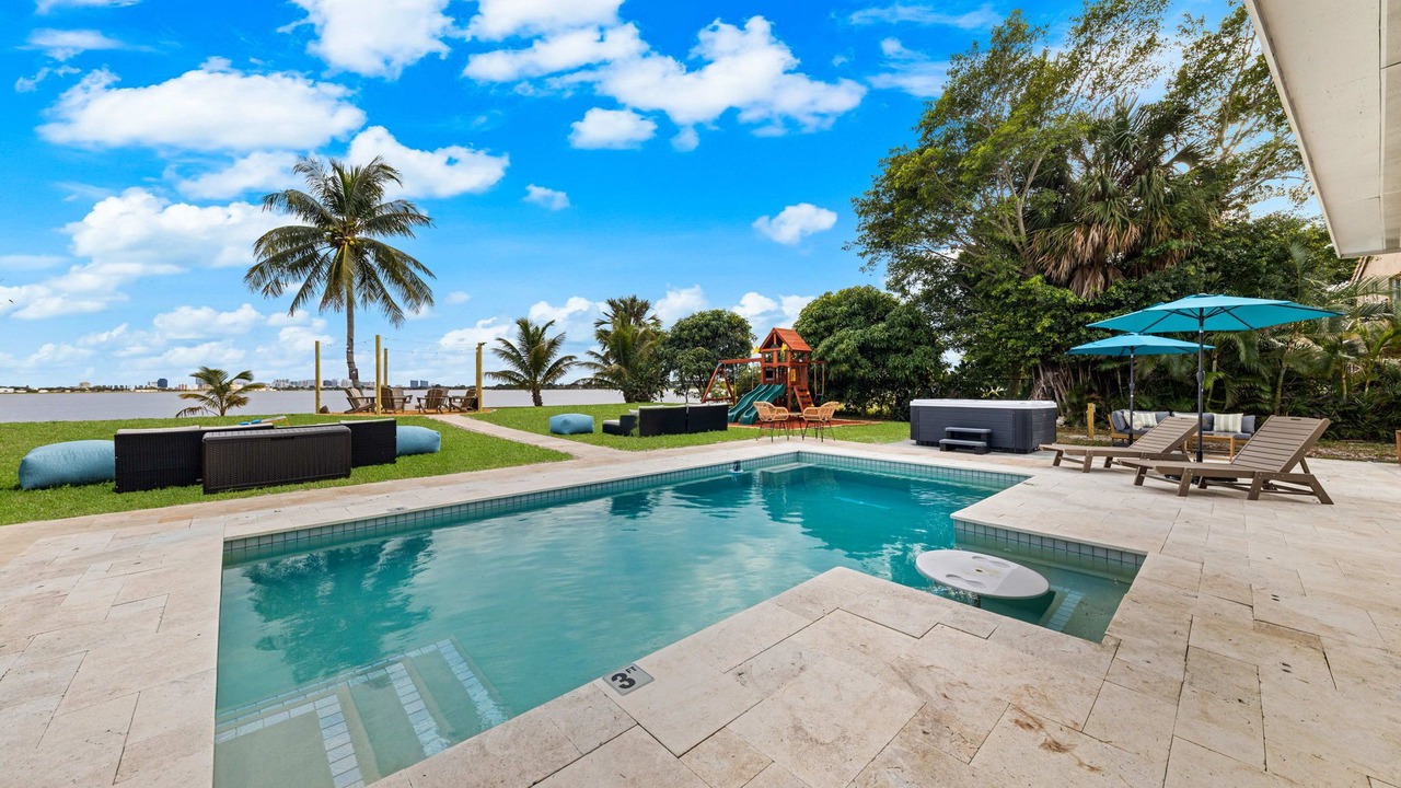 Photo of Outdoor in Palm Beach - West Palm Beach