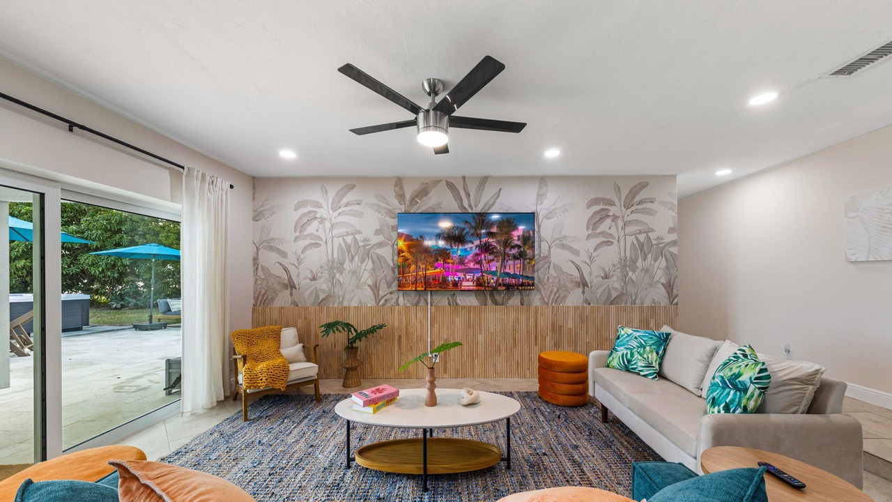 Photo of Livingroom in Palm Beach - West Palm Beach
