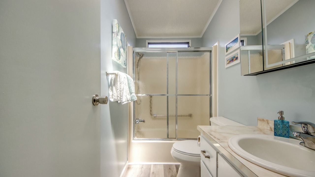 Photo of Bathroom in Jacarandas