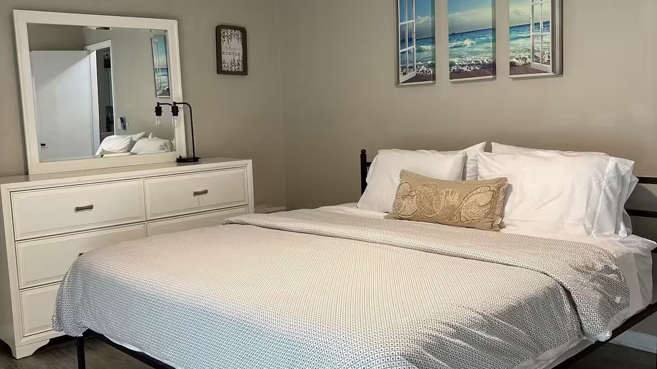 Photo of Bedroom in Egypt Lake-Leto