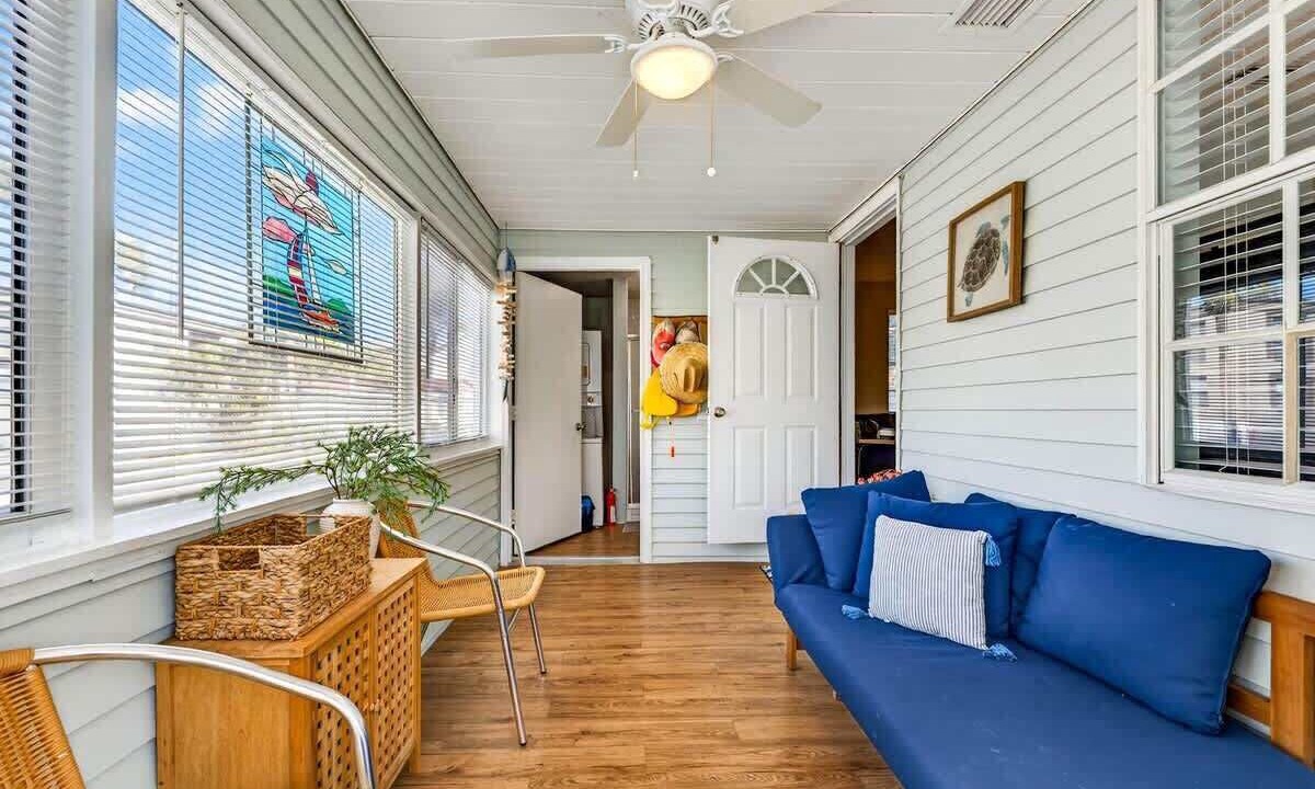 Photo of Livingroom in Indian Shores