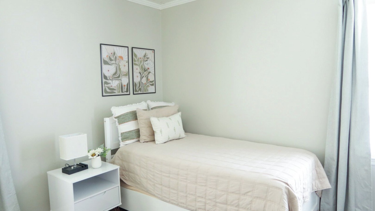 Photo of Bedroom in Lyons