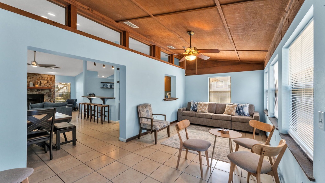 Photo of Livingroom in Nichols