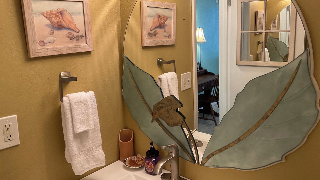 Photo of Bathroom in Lenox Park
