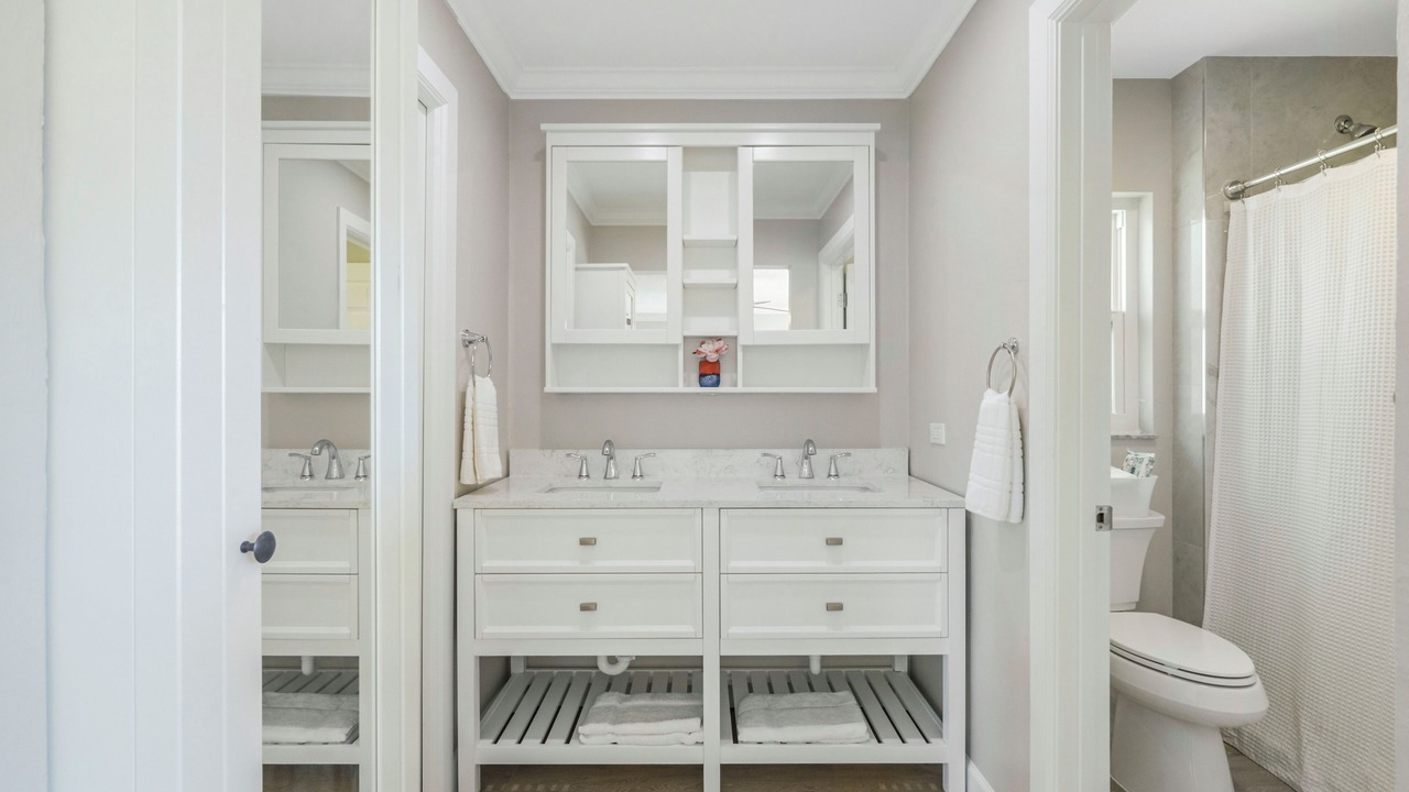 Photo of Bathroom in Isles of Capri