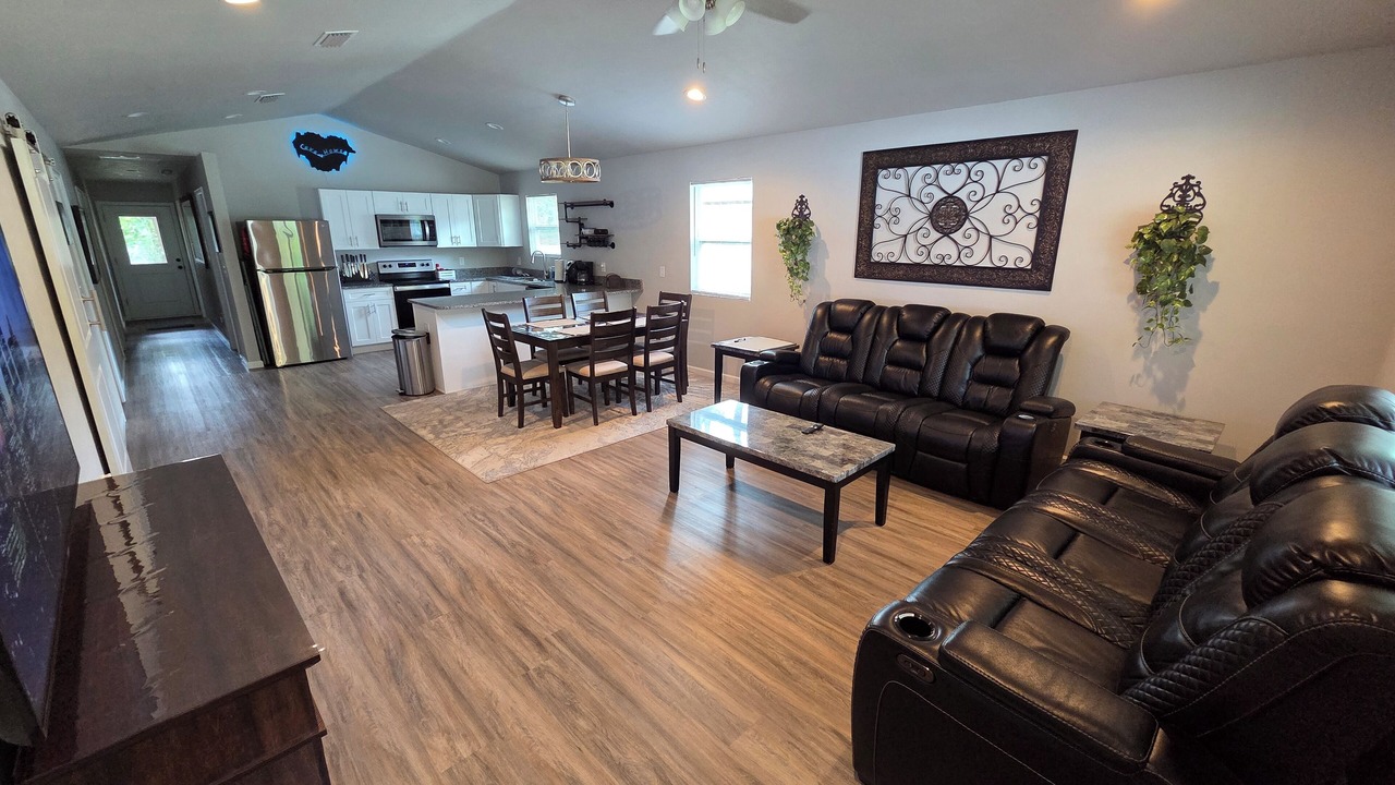 Photo of Livingroom in High Springs