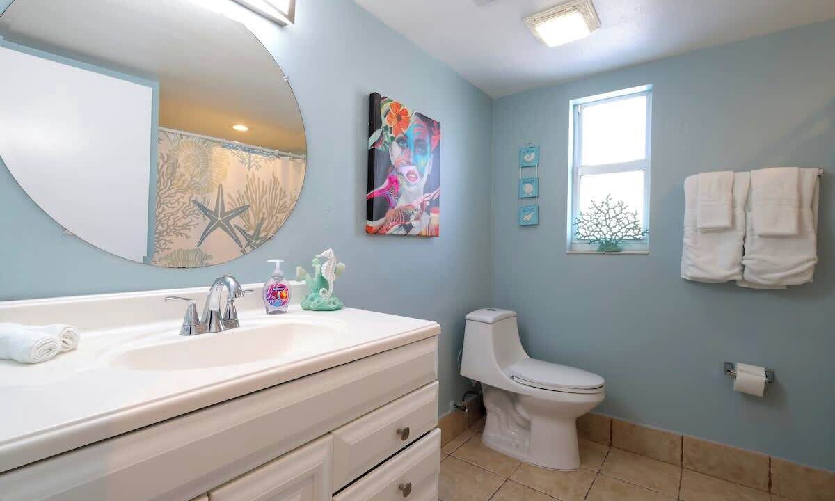 Photo of Bathroom in Floridana Beach