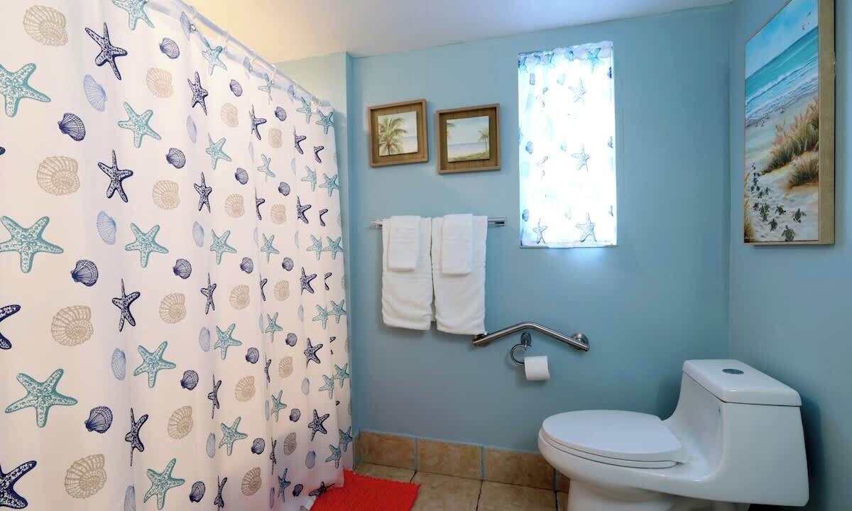 Photo of Bathroom in Floridana Beach