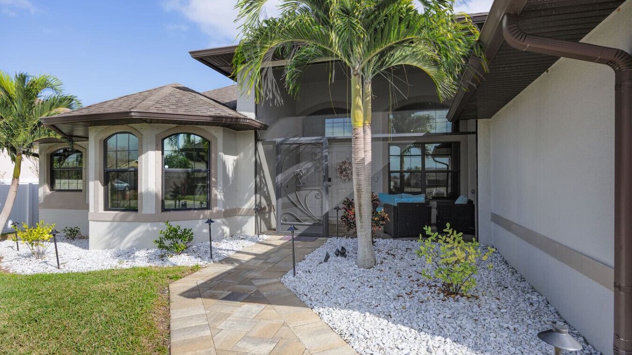 Photo of Outdoor in Pelican