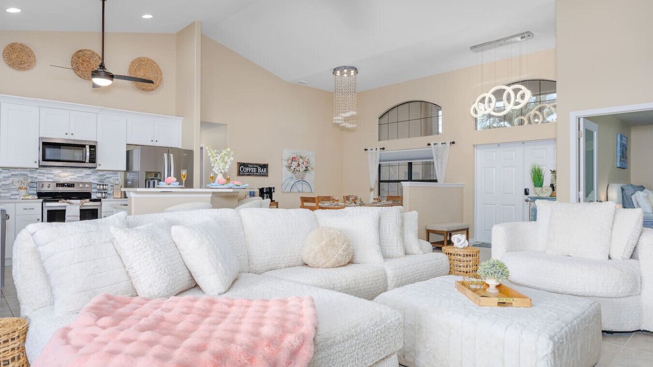Photo of Livingroom in Pelican