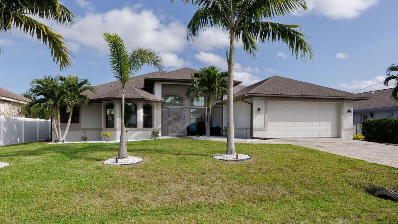 Photo of Outdoor in Pelican