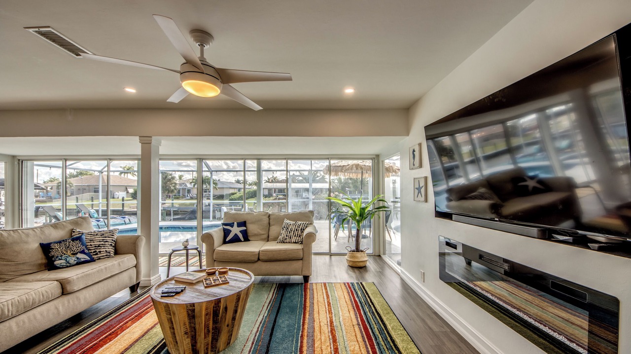 Photo of Livingroom in Caloosahatchee