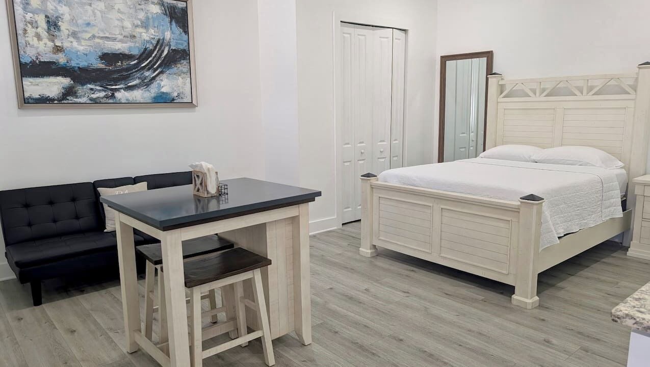 Photo of Bedroom in Pinecrest West Park