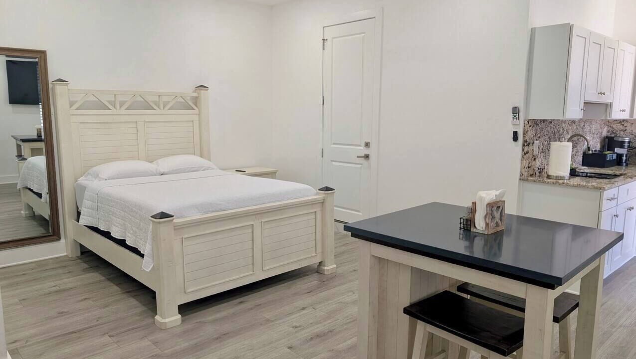 Photo of Bedroom in Pinecrest West Park