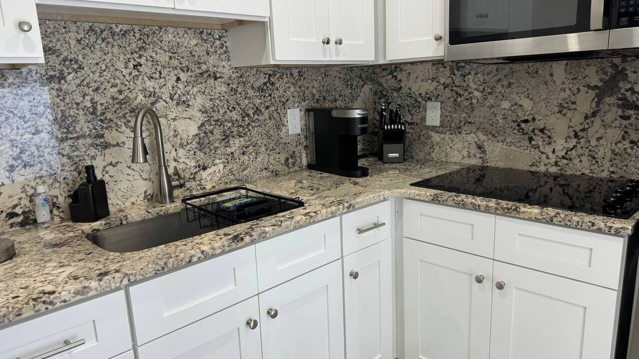 Photo of Kitchen in Pinecrest West Park