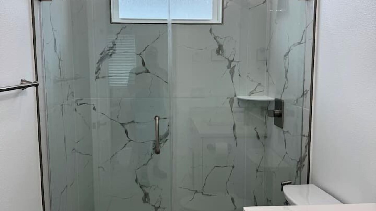 Photo of Bathroom in Pinecrest West Park