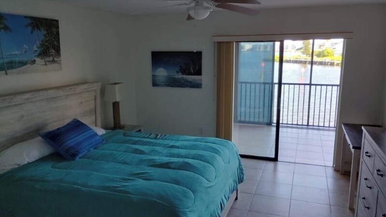 Photo of Bedroom in Cocoa Isles