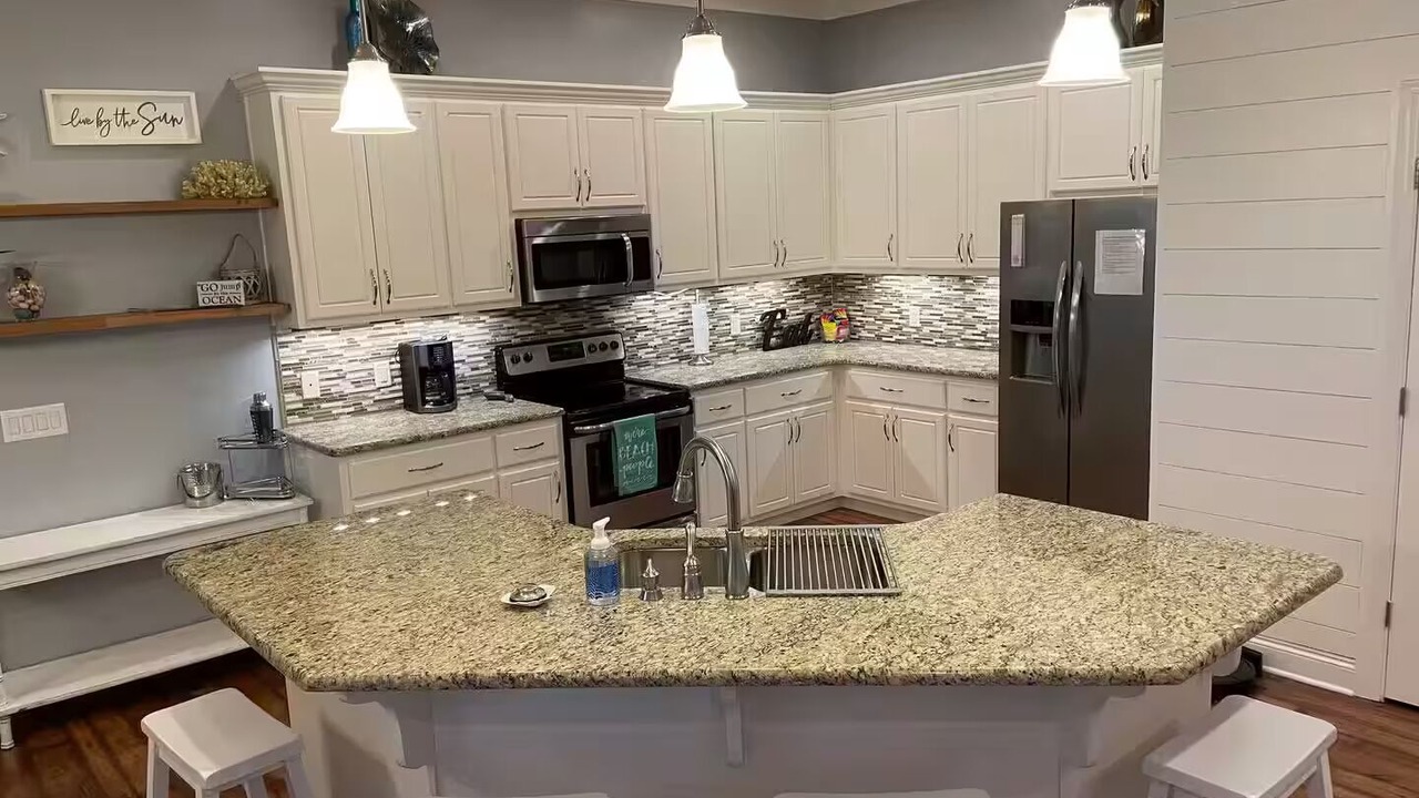 Photo of Kitchen in Bahama Beach