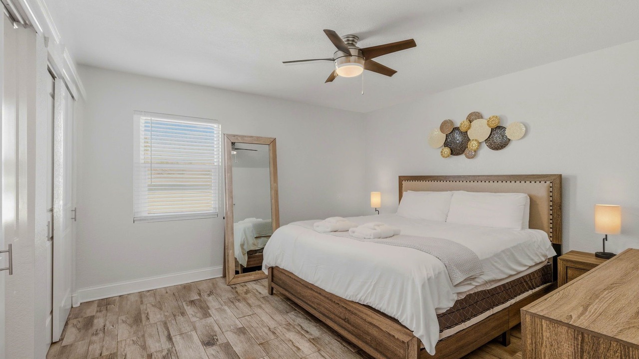 Photo of Bedroom in Swann Estates