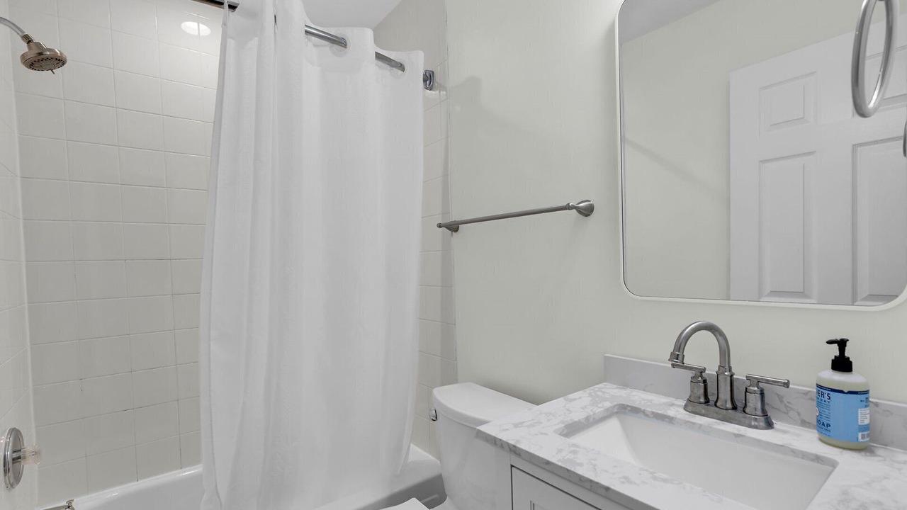 Photo of Bathroom in Marathon