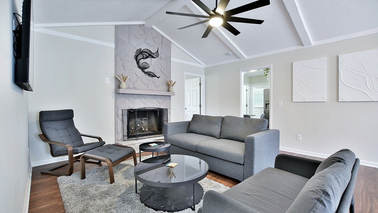 Photo of Livingroom in Fortson