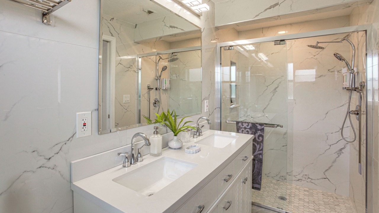 Photo of Bathroom in Gulf Cove