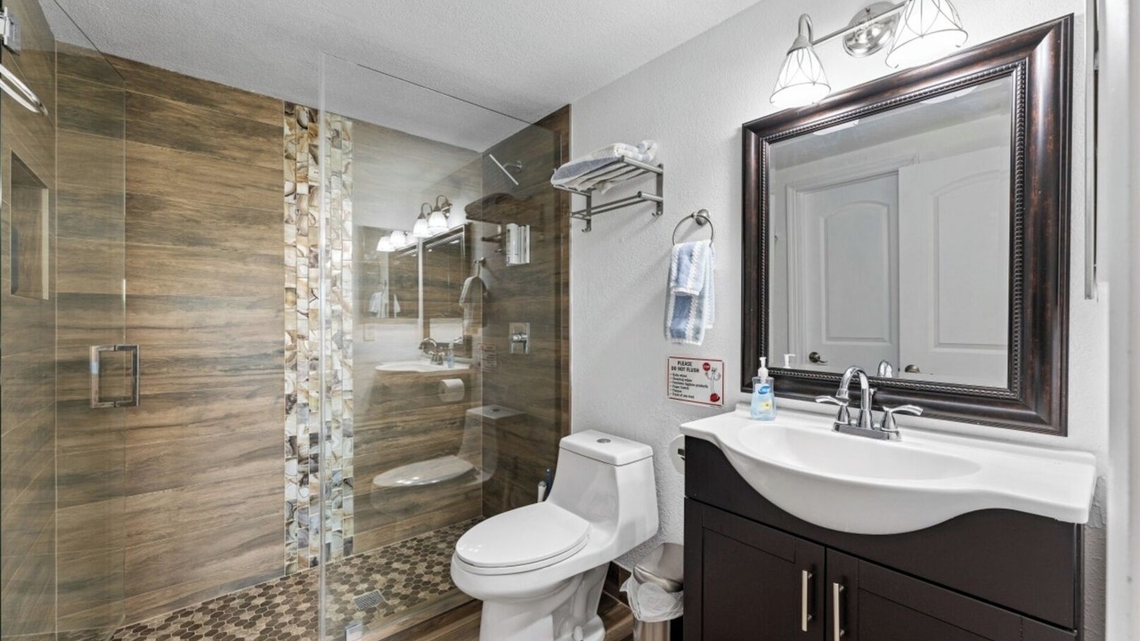 Photo of Bathroom in Englewood South