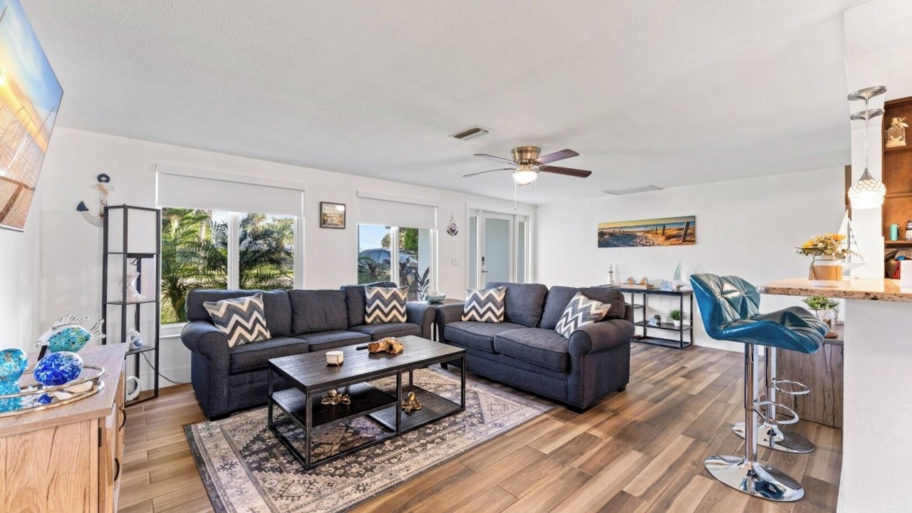 Photo of Livingroom in Englewood South