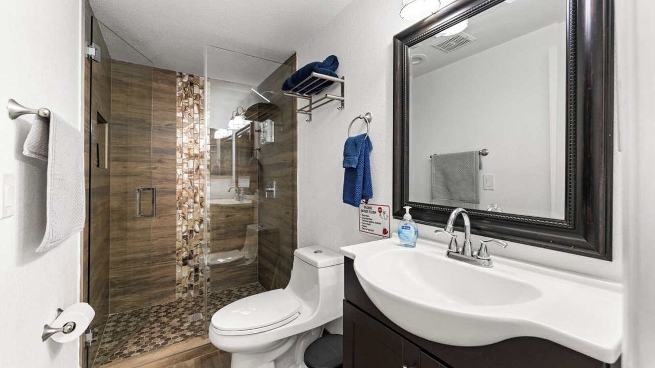 Photo of Bathroom in Englewood South