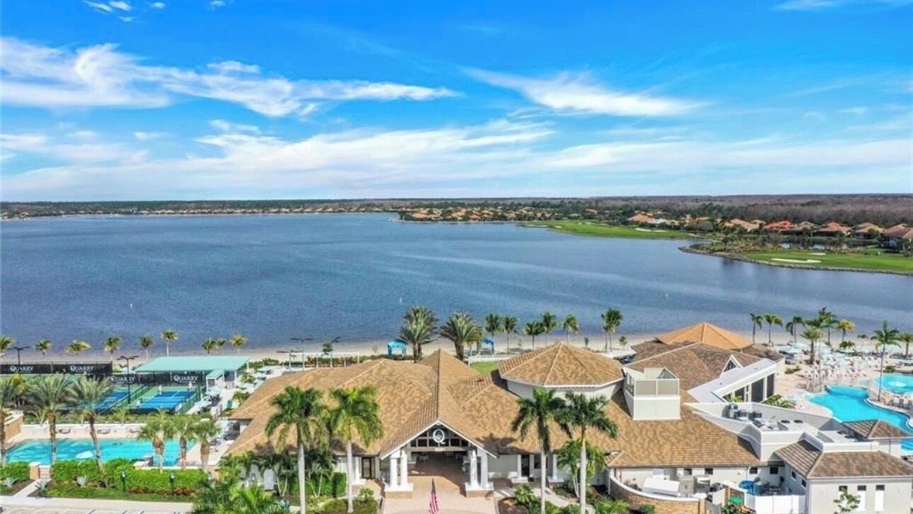 Photo of Outdoor in Naples