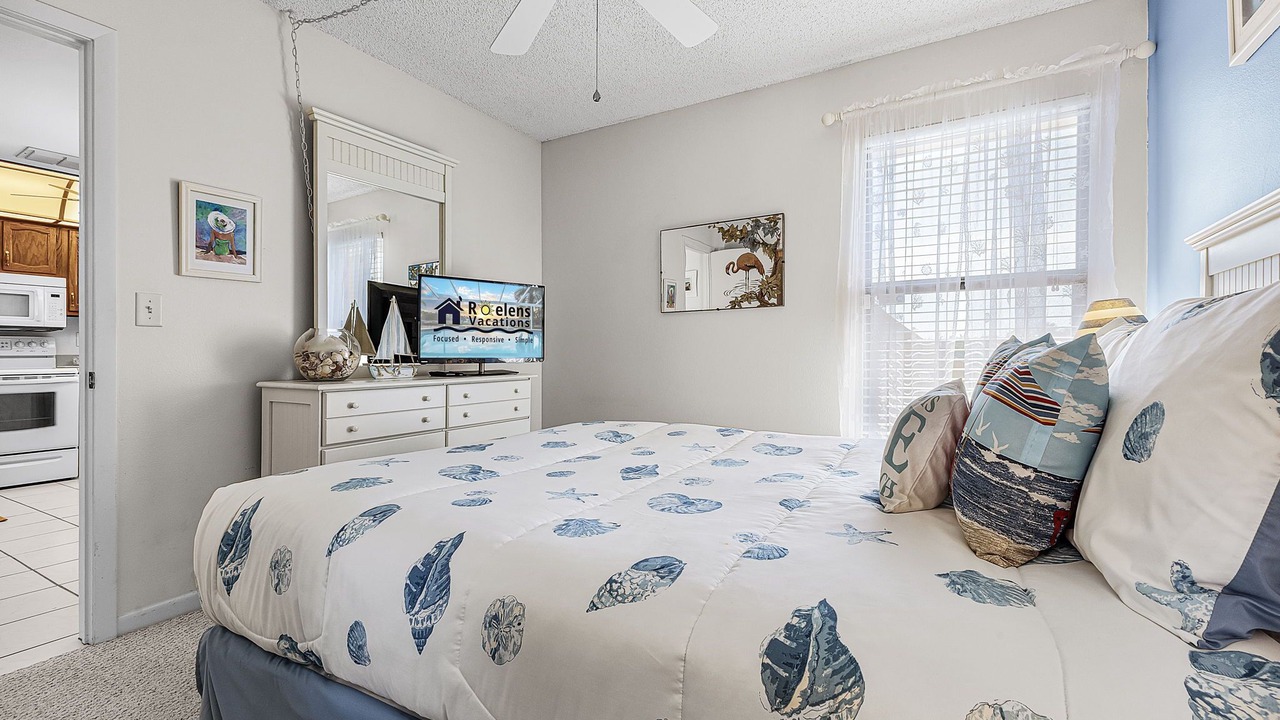 Photo of Bedroom in Mid Island