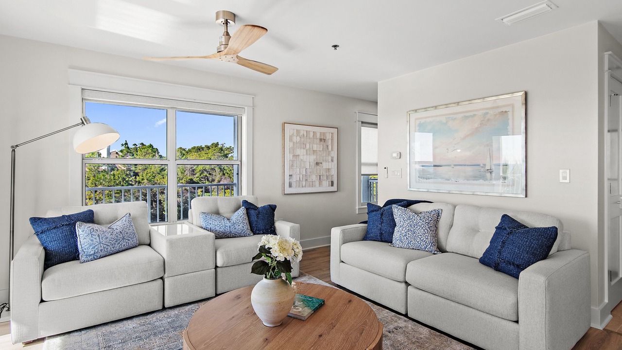Photo of Livingroom in Gulf Place