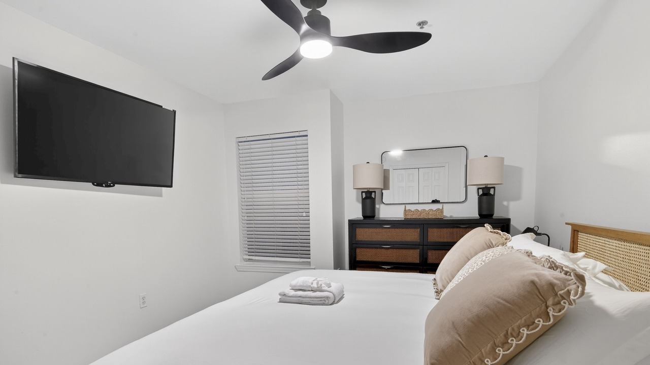 Photo of Bedroom in Gulf Place