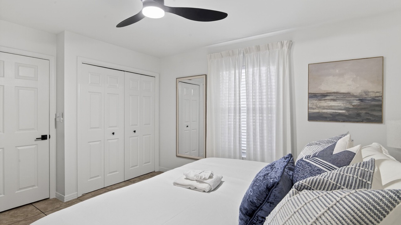 Photo of Bedroom in Gulf Place