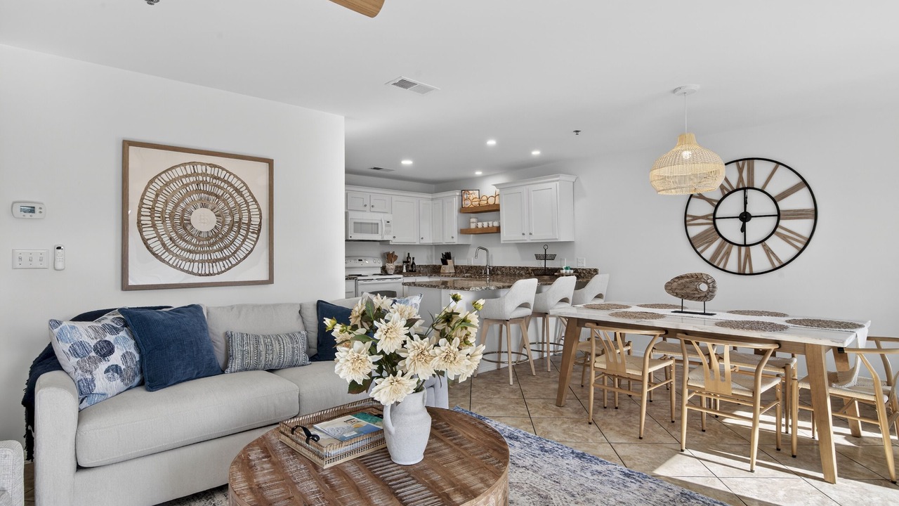 Photo of Livingroom in Gulf Place