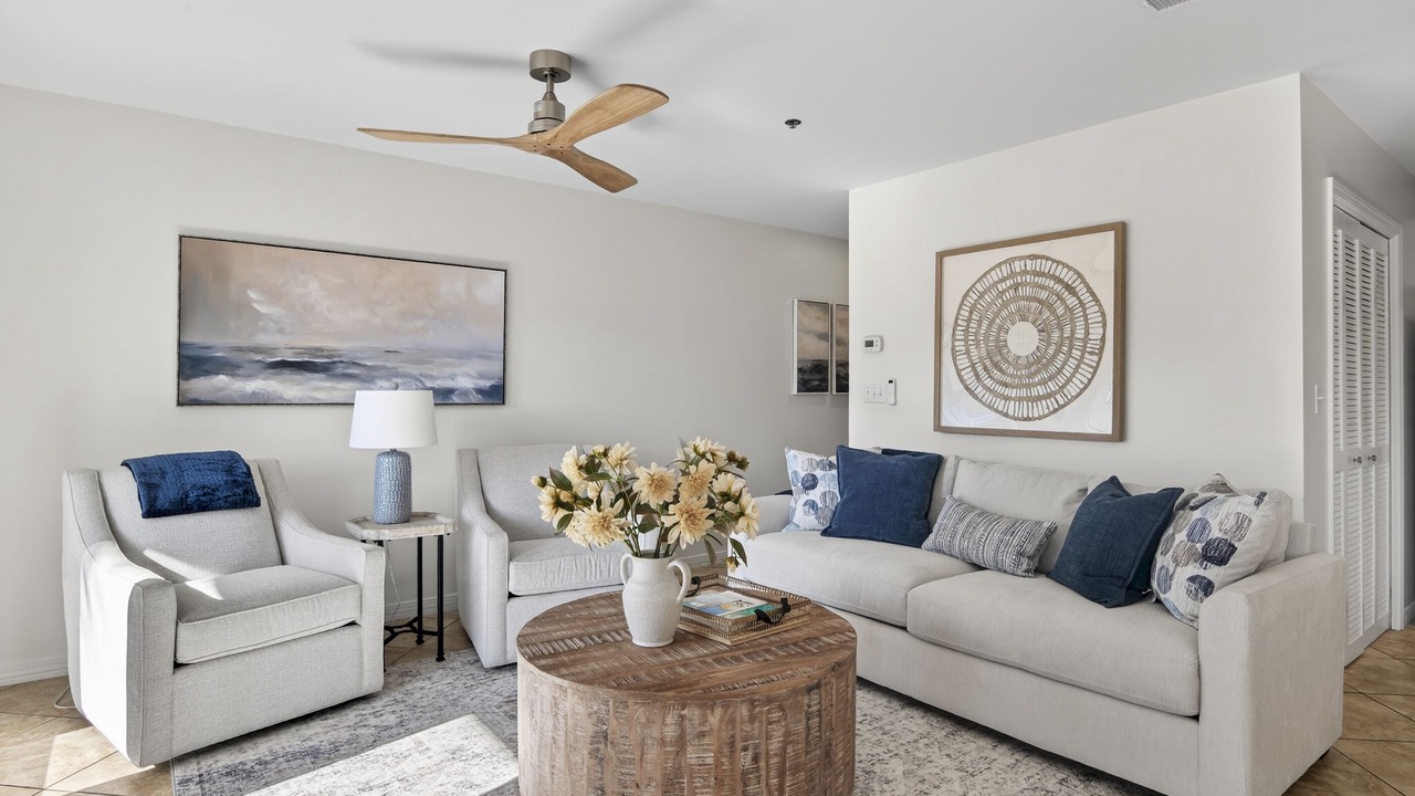 Photo of Livingroom in Gulf Place