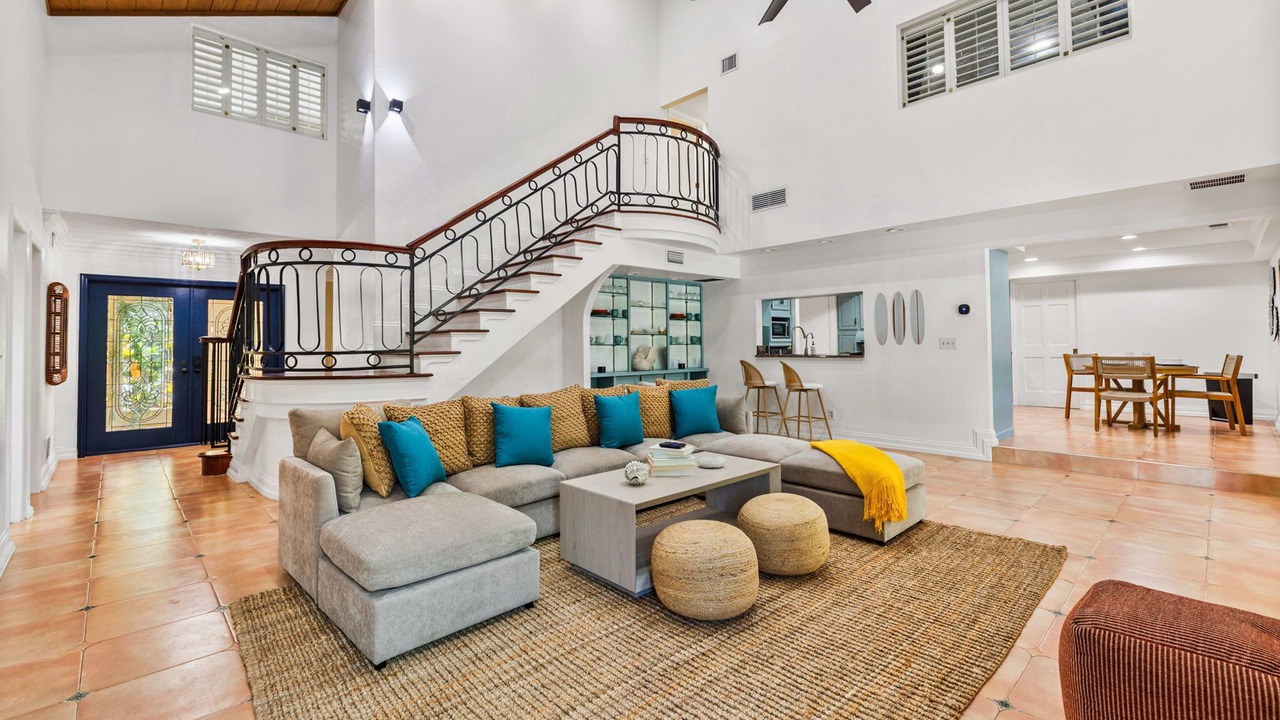 Photo of Livingroom in Anona