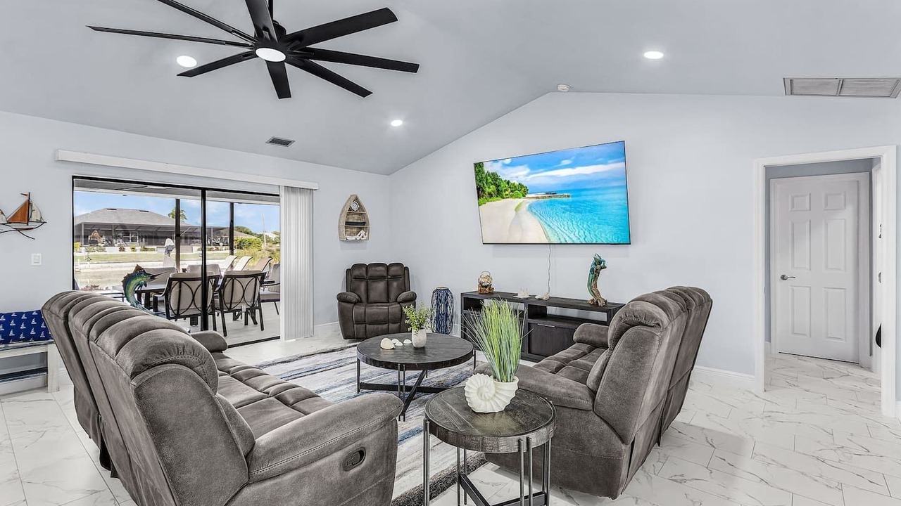 Photo of Livingroom in Diplomat