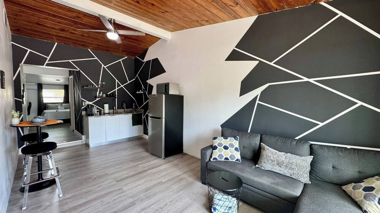 Photo of Livingroom in Pinecrest West Park