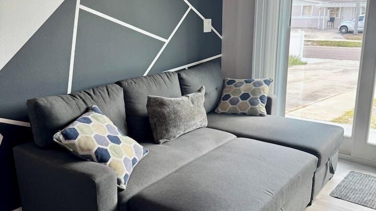 Photo of Livingroom in Pinecrest West Park
