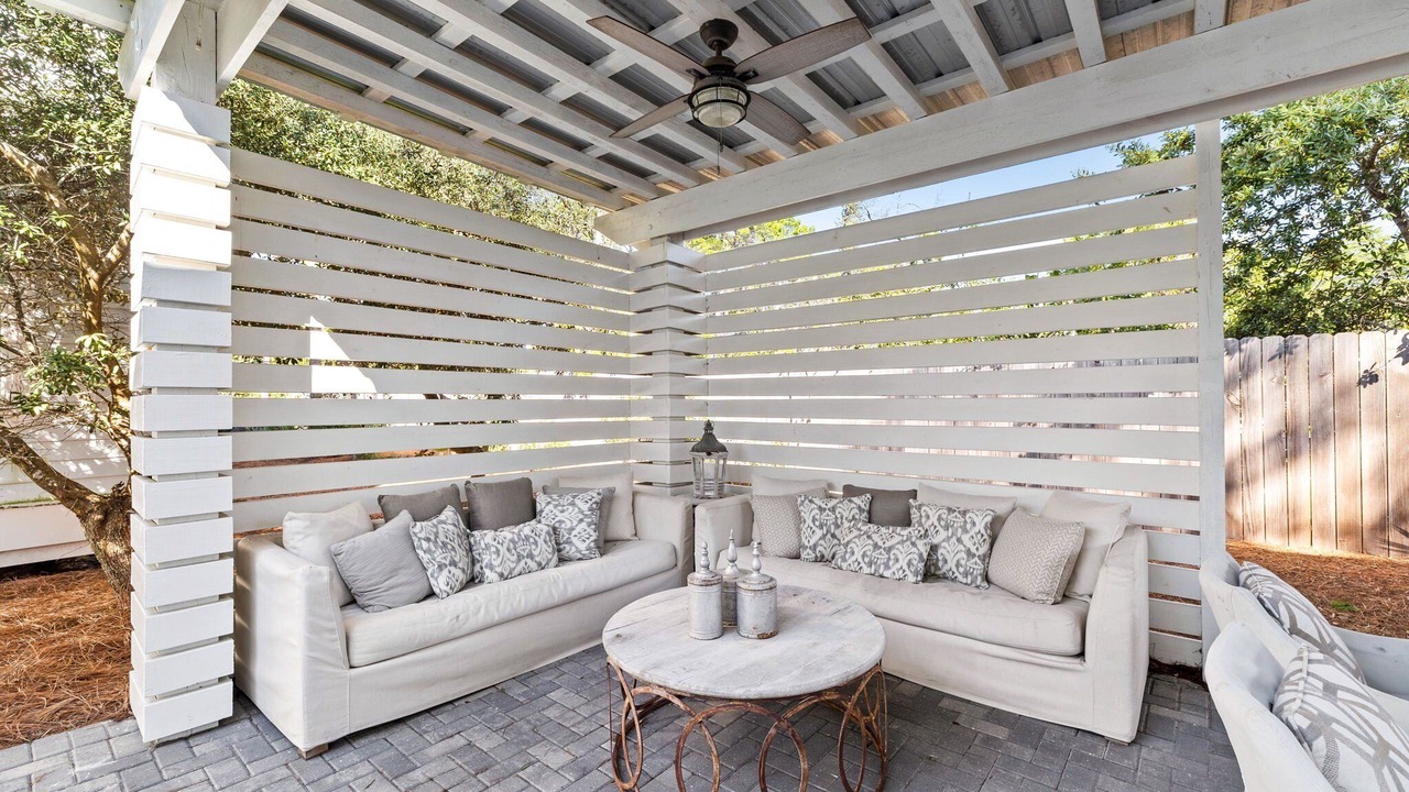 Photo of Patio Balcony in Greenway Park
