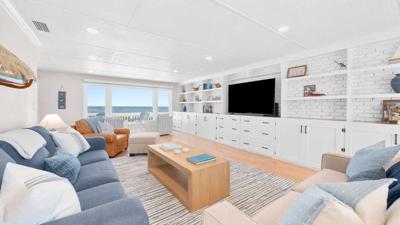Photo of Livingroom in Crescent Beach