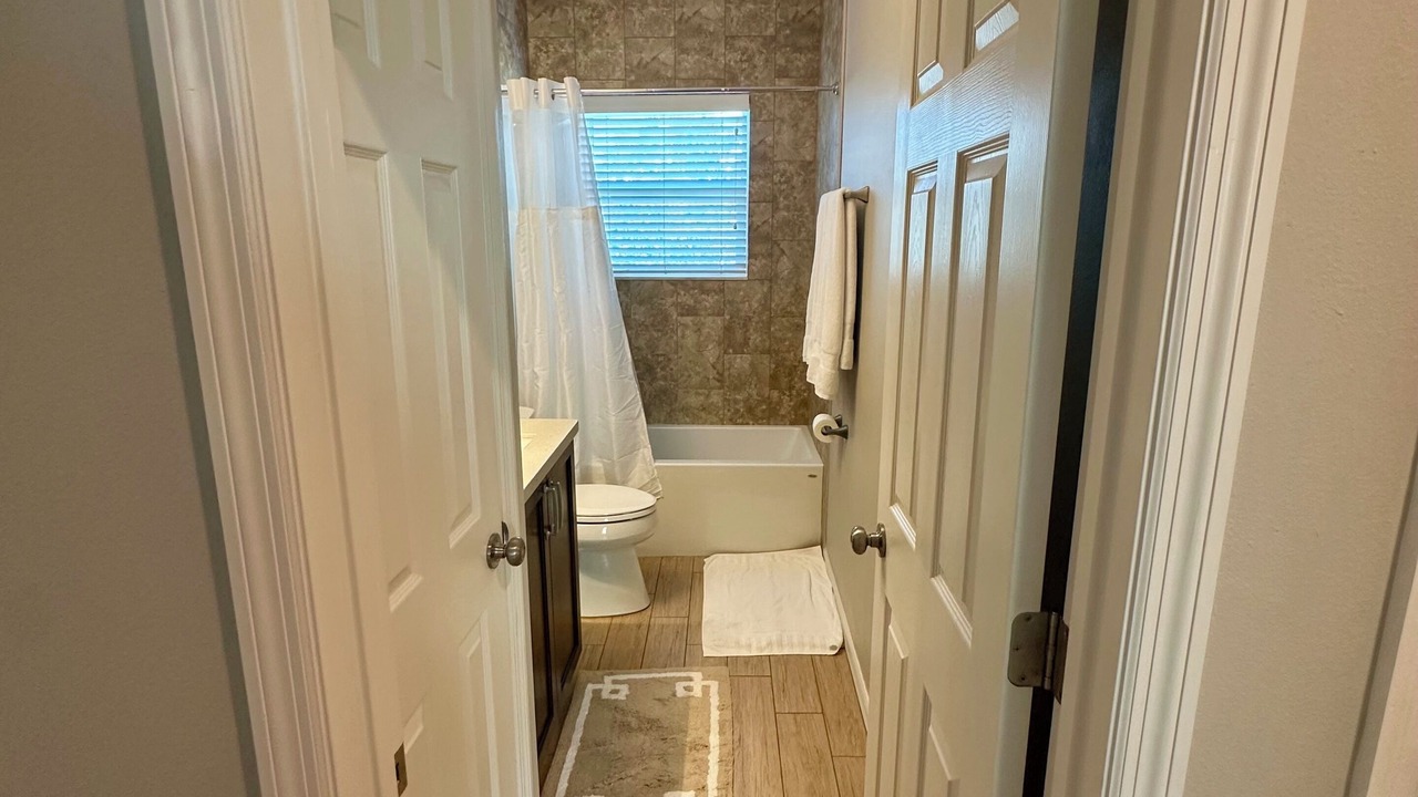 Photo of Bathroom in Arlington Park